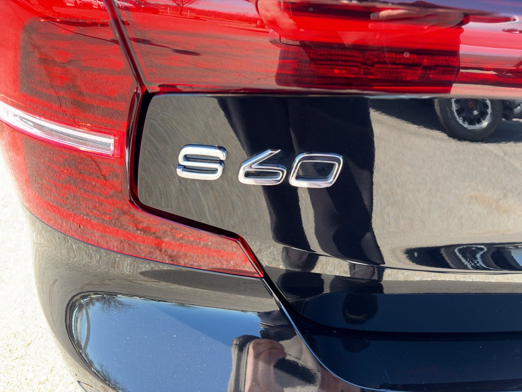 2024 Volvo S60 Core Dark Theme