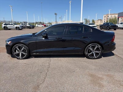 2024 Volvo S60 Core Dark Theme