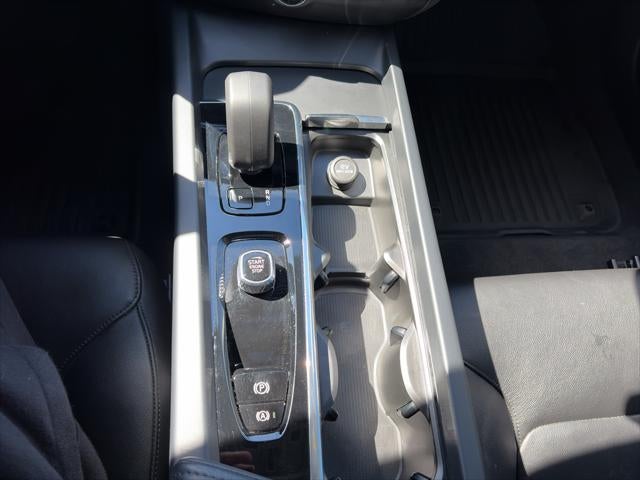 2024 Volvo S60 Core Dark Theme