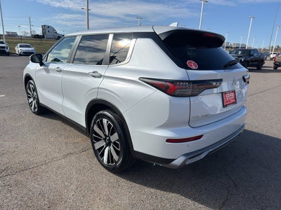 2025 Mitsubishi Outlander SE
