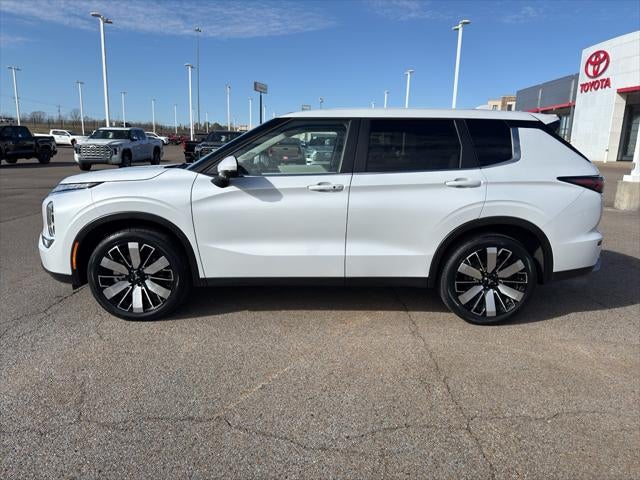 2025 Mitsubishi Outlander SE