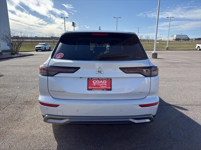 2025 Mitsubishi Outlander SE