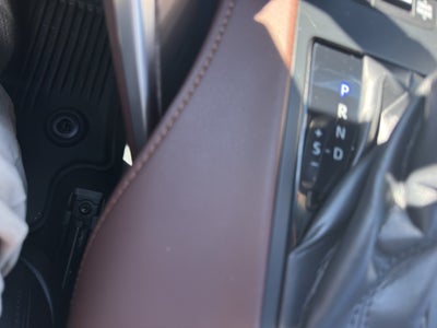 2024 Toyota Venza XLE