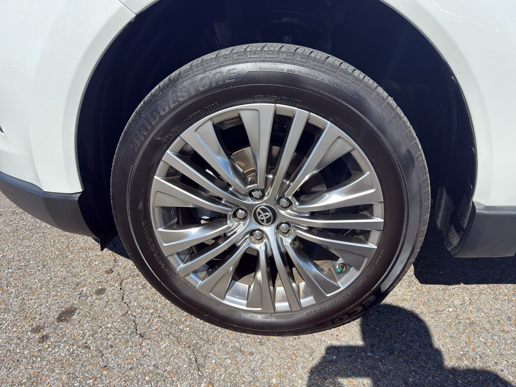 2024 Toyota Venza XLE