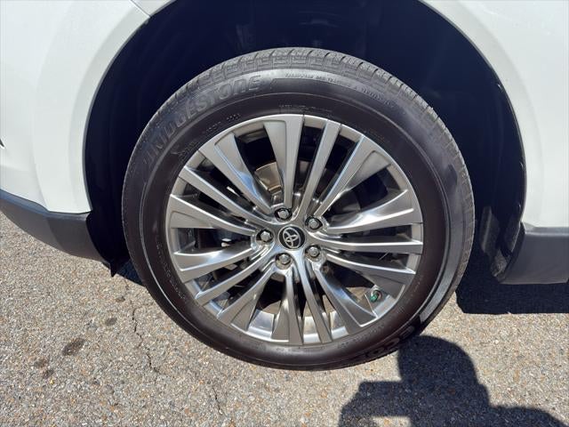 2024 Toyota Venza XLE