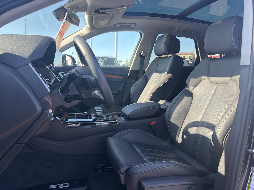 2023 Audi Q5 S line Prestige