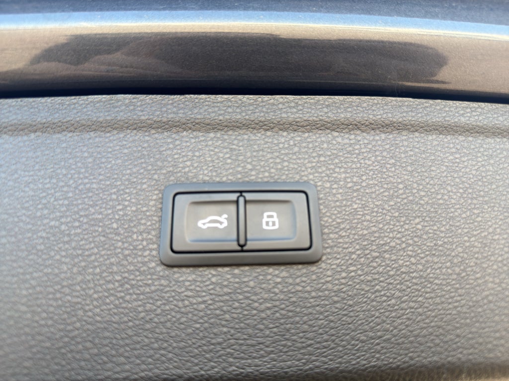 2023 Audi Q5 S line Prestige
