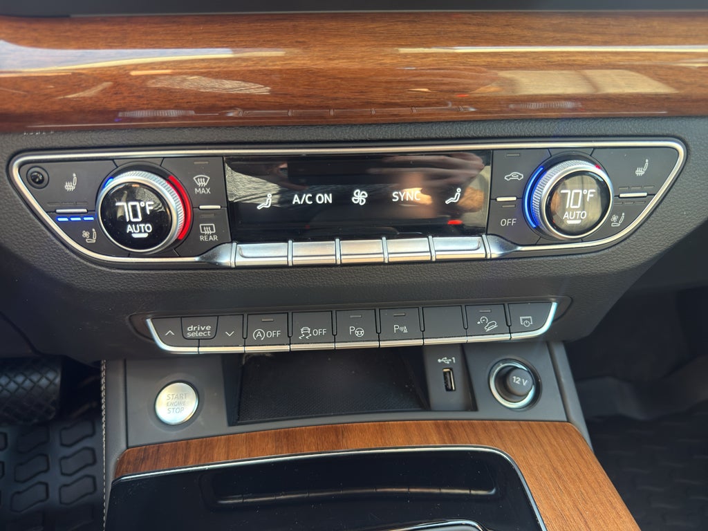 2023 Audi Q5 S line Prestige
