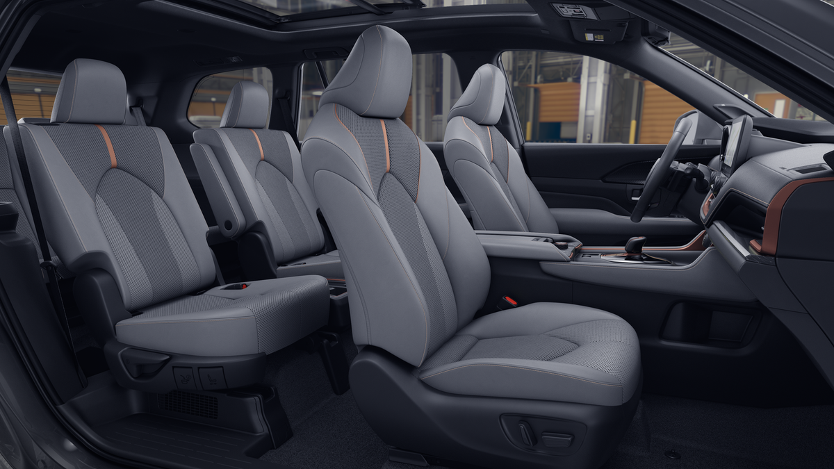 2026 Toyota Grand Highlander Hybrid MAX Platinum