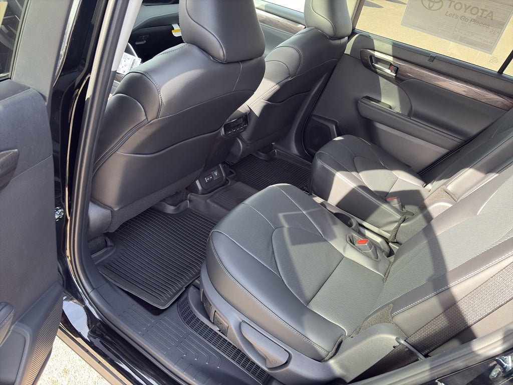 2026 Toyota Highlander Hybrid Limited