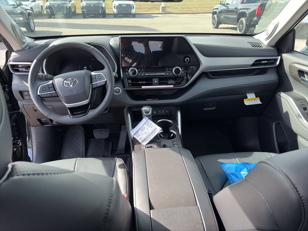 2026 Toyota Highlander Hybrid Limited