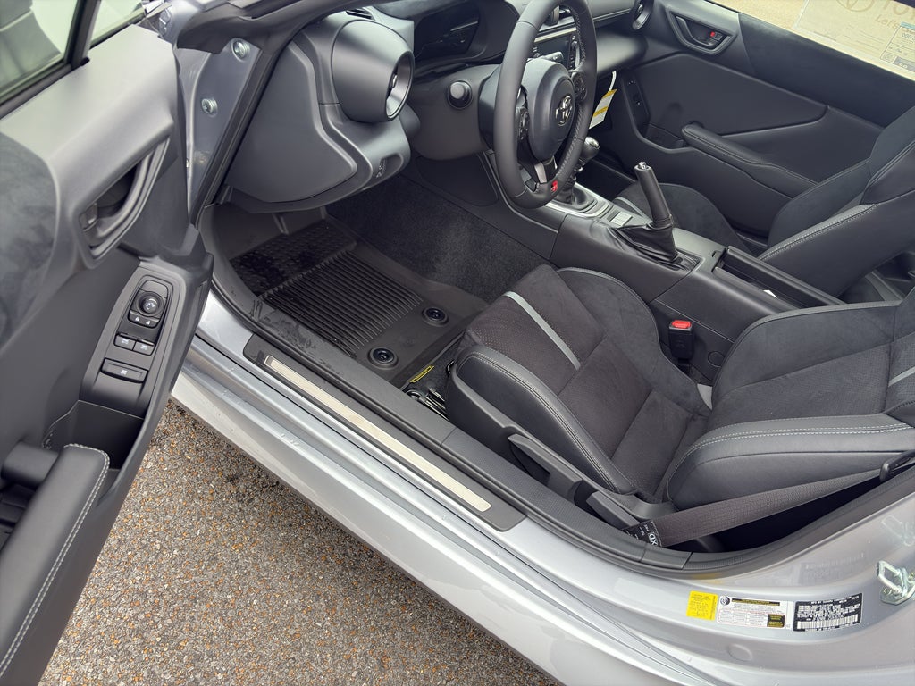 2025 Toyota GR86 Premium MT