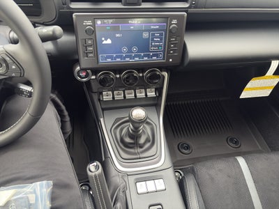 2025 Toyota GR86 Premium MT