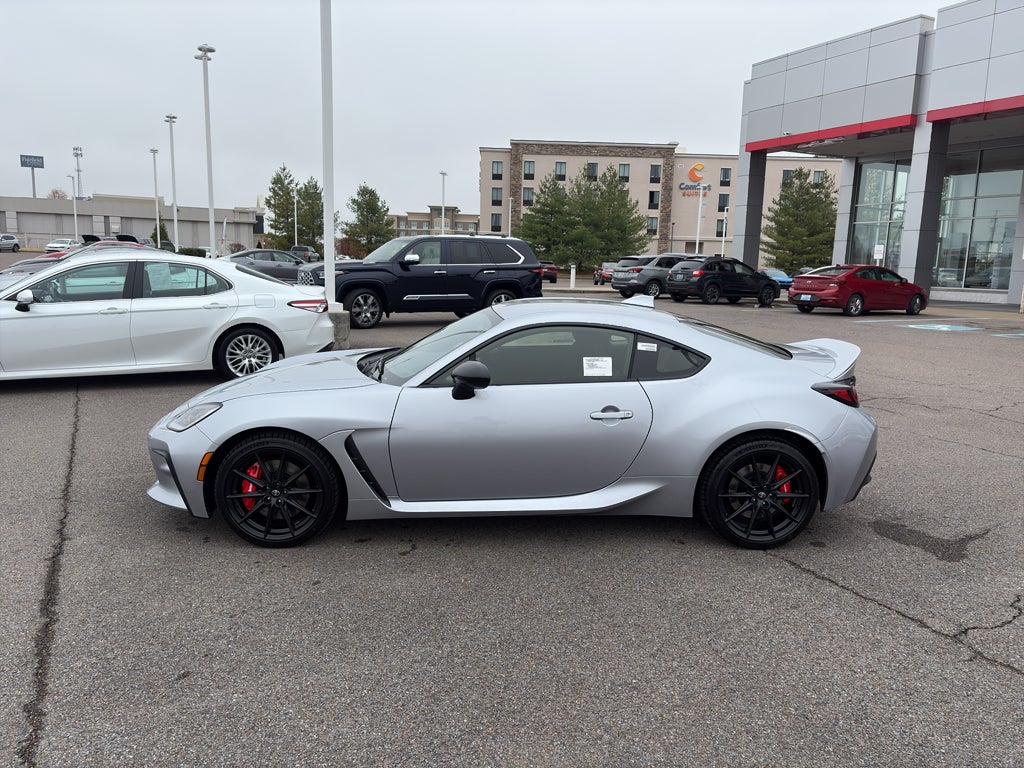 2025 Toyota GR86 Premium MT