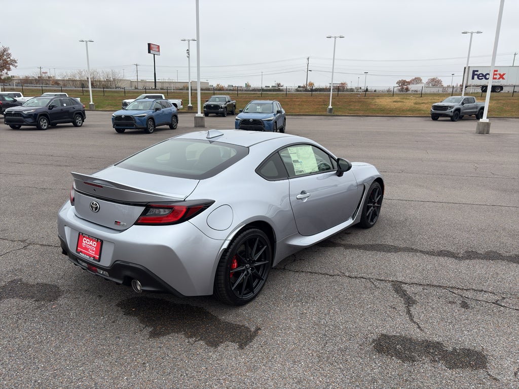 2025 Toyota GR86 Premium MT