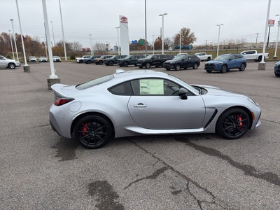 2025 Toyota GR86 Premium MT