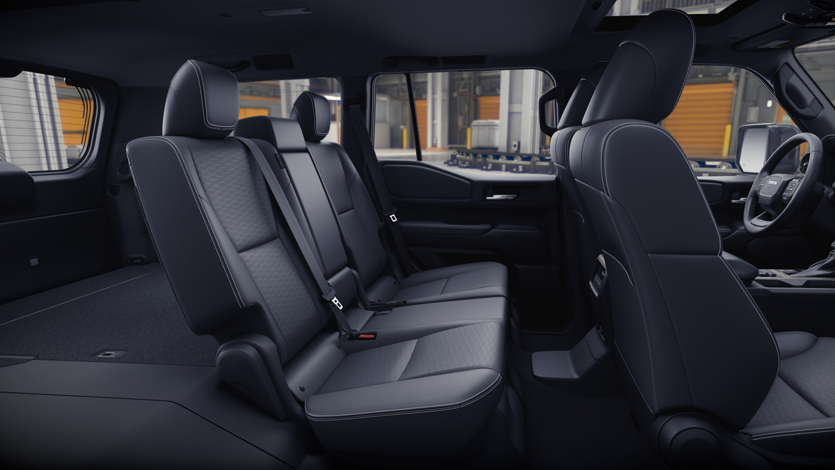 2026 Toyota Land Cruiser 4WD (Natl)